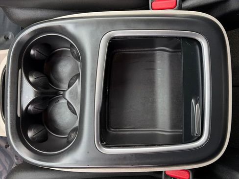 Used 2022 Chrysler Pacifica Touring-L image 31