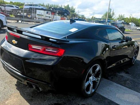 Used 2016 Chevrolet Camaro SS RWD image 4