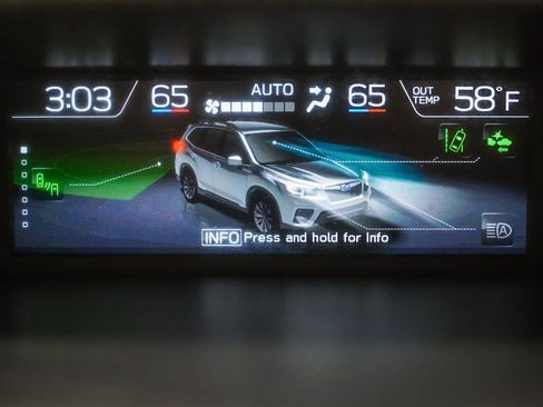 Used 2023 Subaru Forester Limited image 29