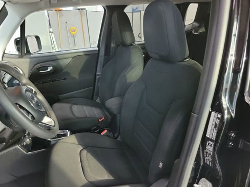 Used 2019 Jeep Renegade Latitude image 37
