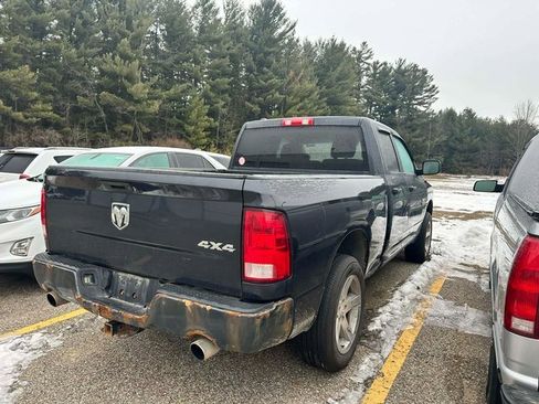 Used 2017 RAM 1500 Express image 2