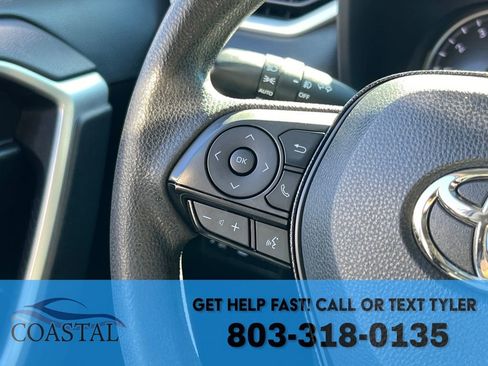 Used 2021 Toyota RAV4 XLE image 29