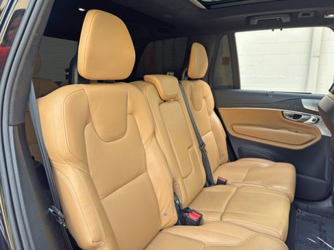 Used 2024 Volvo XC90 T8 Ultimate w/ Lounge Package AWD/4WD image 43