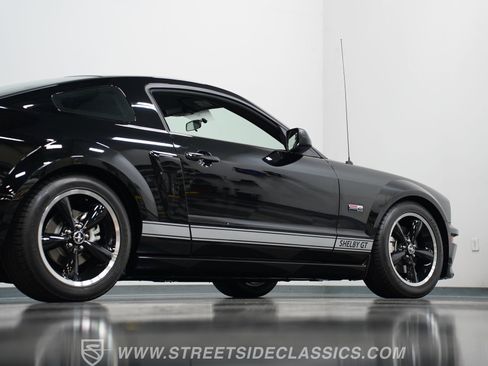 Used 2007 Ford Mustang GT RWD image 28
