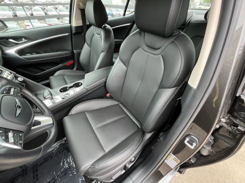 Used 2025 Genesis G70 2.5T AWD/4WD image 38