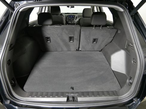 Used 2023 Chevrolet Equinox LT image 18