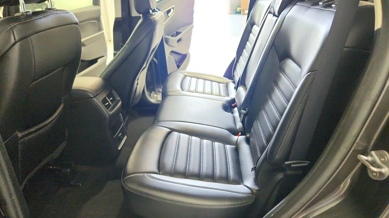 Used 2019 Ford Edge SEL w/ Equipment Group 201A AWD/4WD image 24