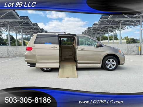 Used 2010 Honda Odyssey Touring image 5