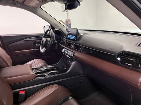Used 2024 Honda Pilot Elite image 11