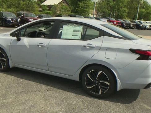 New 2025 Nissan Versa SR image 7