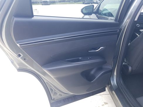 Used 2023 Hyundai Tucson SEL FWD image 11