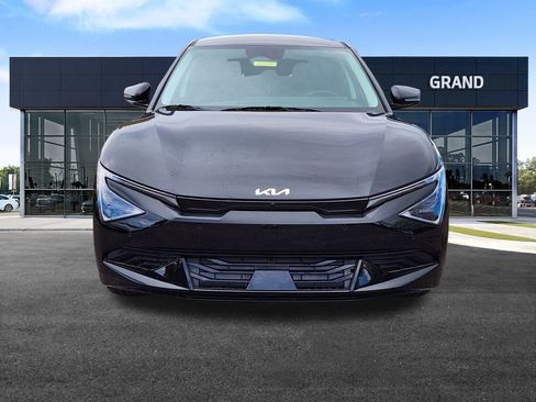 New 2025 Kia EV6 Wind AWD/4WD image 3