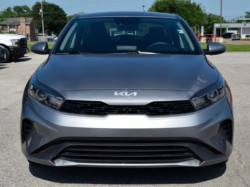 Used 2023 Kia Forte LXS FWD image 2
