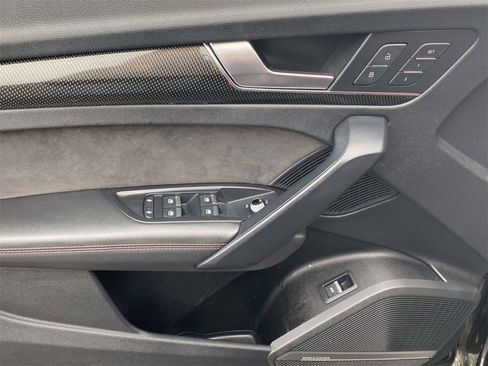 Used 2019 Audi SQ5 Premium Plus w/ Premium Plus Package image 16