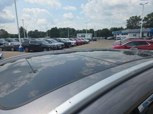 Used 2023 Acura MDX SH-AWD w/ Advance Package image 18