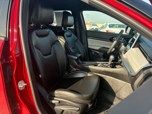 Used 2025 Jeep Compass Limited image 37