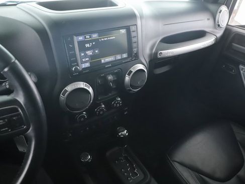 Used 2014 Jeep Wrangler Unlimited Sahara w/ Connectivity Group image 22