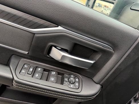 New 2026 RAM 2500 Big Horn AWD/4WD image 11