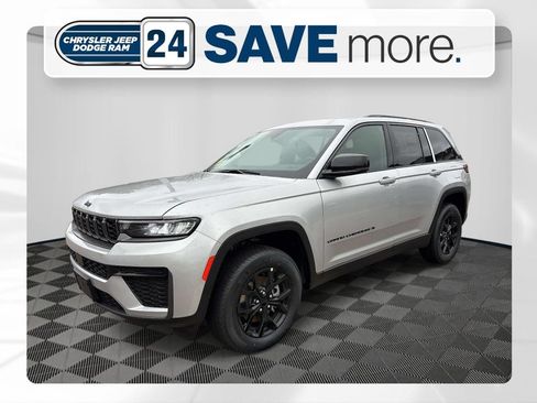 New 2026 Jeep Grand Cherokee Altitude AWD/4WD image 1