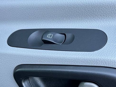 Used 2016 Mercedes-Benz Sprinter 3500 image 22