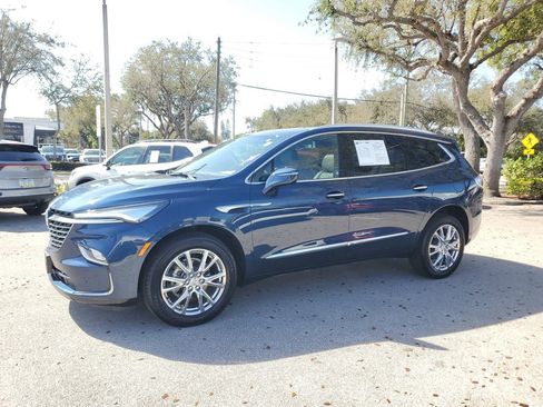 Used 2023 Buick Enclave Essence w/ Experience Buick Package image 2