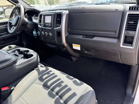 Used 2024 RAM 1500 Warlock RWD image 12