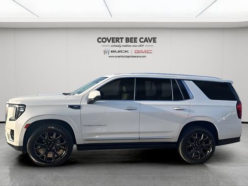Used 2023 GMC Yukon Denali image 4