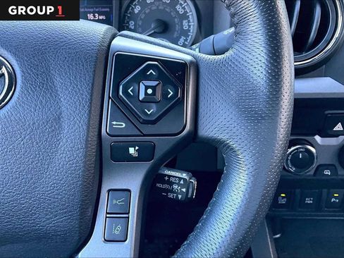 Used 2021 Toyota Tacoma TRD Sport image 25