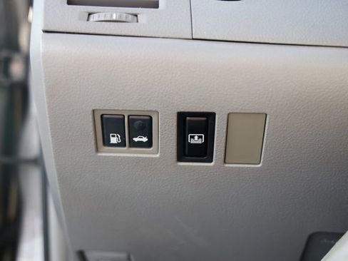 Used 2005 Toyota Avalon Limited image 45