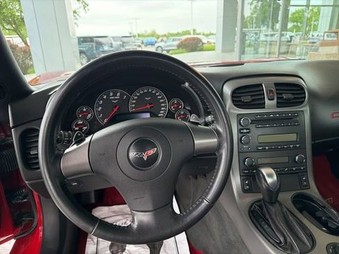 Used 2006 Chevrolet Corvette Convertible w/ Preferred Equipment Group RWD image 16