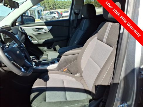 New 2025 Chevrolet Blazer LT w/ Midnight/Sport Edition image 15