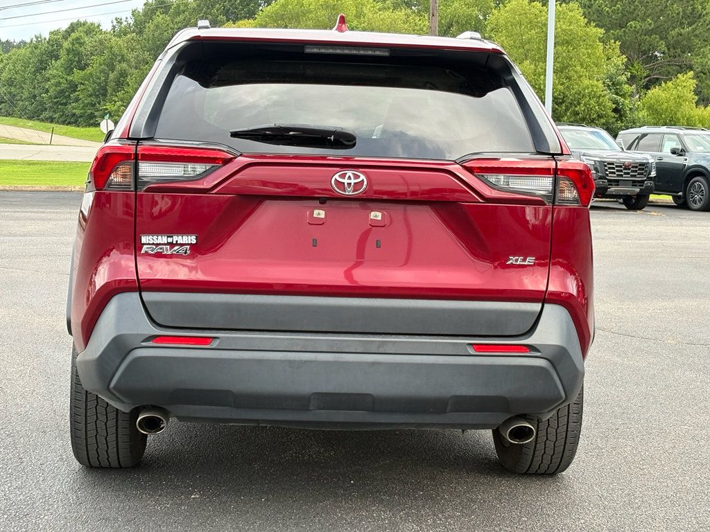 Used 2021 Toyota RAV4 XLE Premium FWD image 7