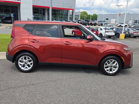 Used 2021 Kia Soul S FWD image 13