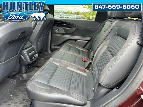 Used 2024 Lincoln Nautilus Reserve w/ Equipment Group 202A image 16