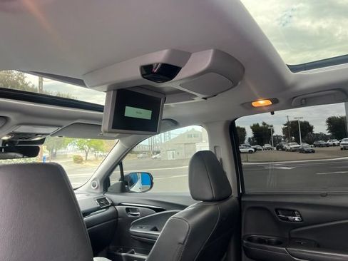 Used 2020 Honda Pilot Elite image 22