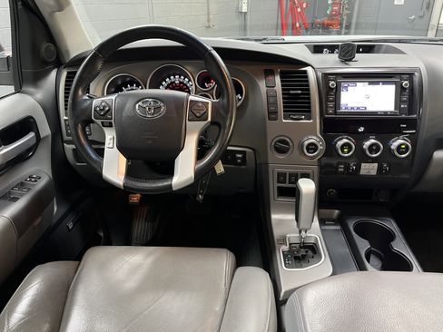 Used 2015 Toyota Sequoia Limited image 31