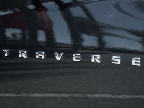 Used 2023 Chevrolet Traverse LT FWD image 47