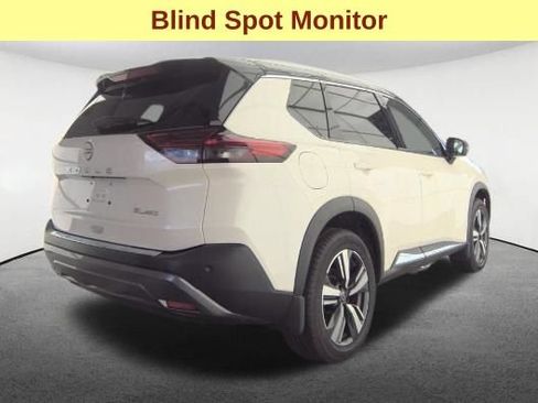 Used 2023 Nissan Rogue SL AWD/4WD image 5