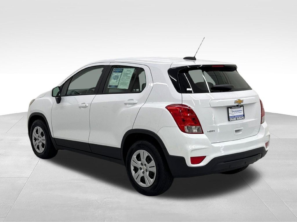 Used 2018 Chevrolet Trax LS FWD image 5