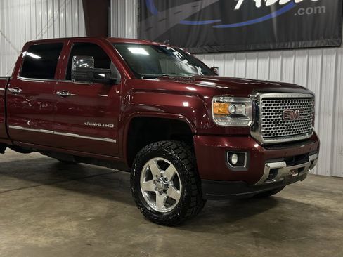 Used 2015 GMC Sierra 2500 Denali w/ Duramax Plus Package image 39
