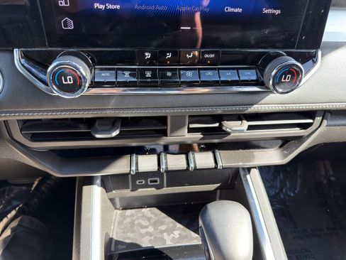 Used 2023 Chevrolet Colorado LT w/ LT Convenience Package image 29