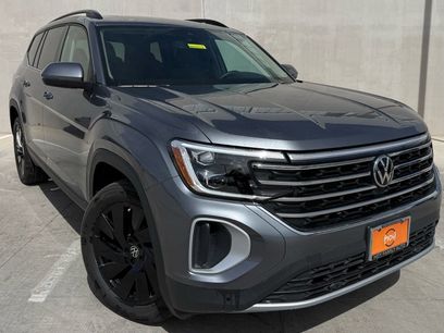 Used 2025 Volkswagen Atlas SE