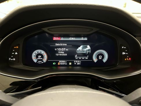 Used 2022 Audi Q7 Premium Plus image 31