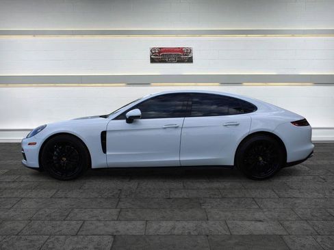 Used 2018 Porsche Panamera w/ Premium Package RWD image 4