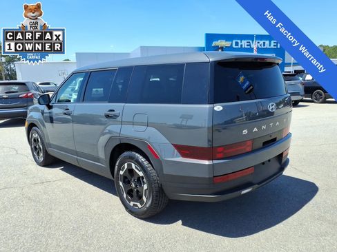Used 2024 Hyundai Santa Fe SE FWD image 3