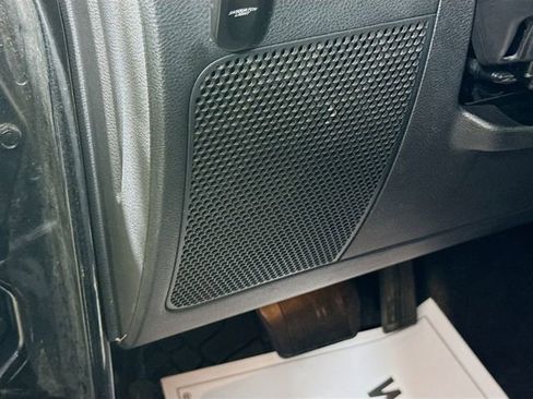 Used 2018 Jeep Wrangler Sport image 18