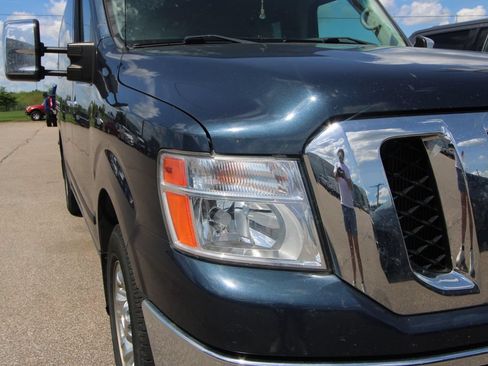 Used 2019 Nissan NV 3500 SL RWD image 16
