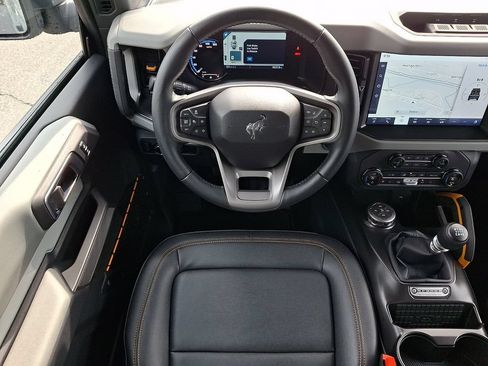 Used 2023 Ford Bronco Badlands AWD/4WD image 12