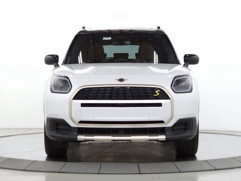 New 2025 MINI Cooper Countryman SE w/ Comfort Package Max image 2