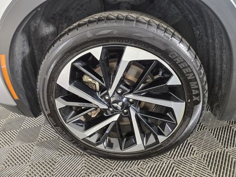 Used 2024 Mitsubishi Outlander SE Black Edition AWD/4WD image 33